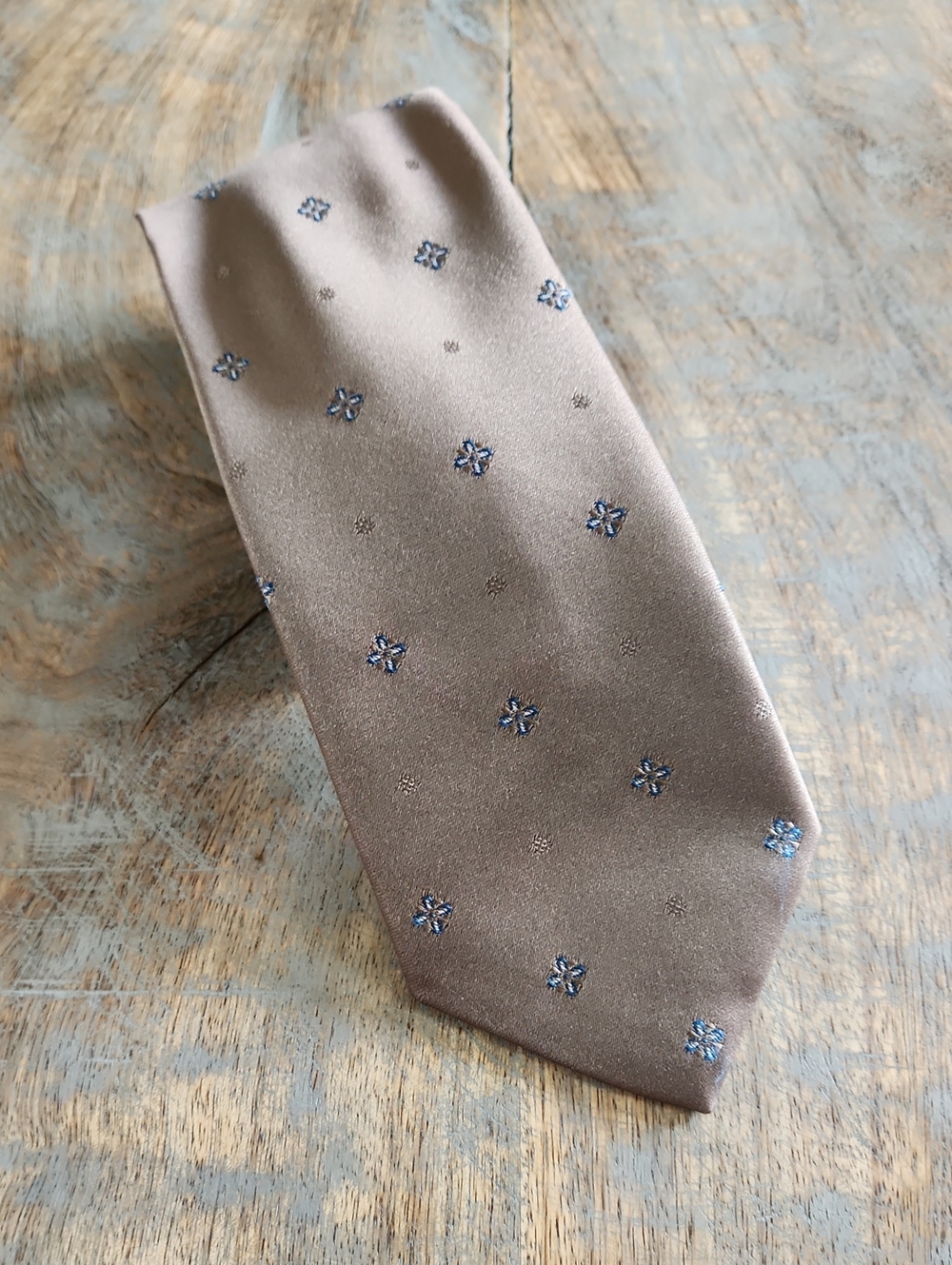 Vintage Etienne Aigner Silk Blend Necktie Beige Blue Floral Pattern